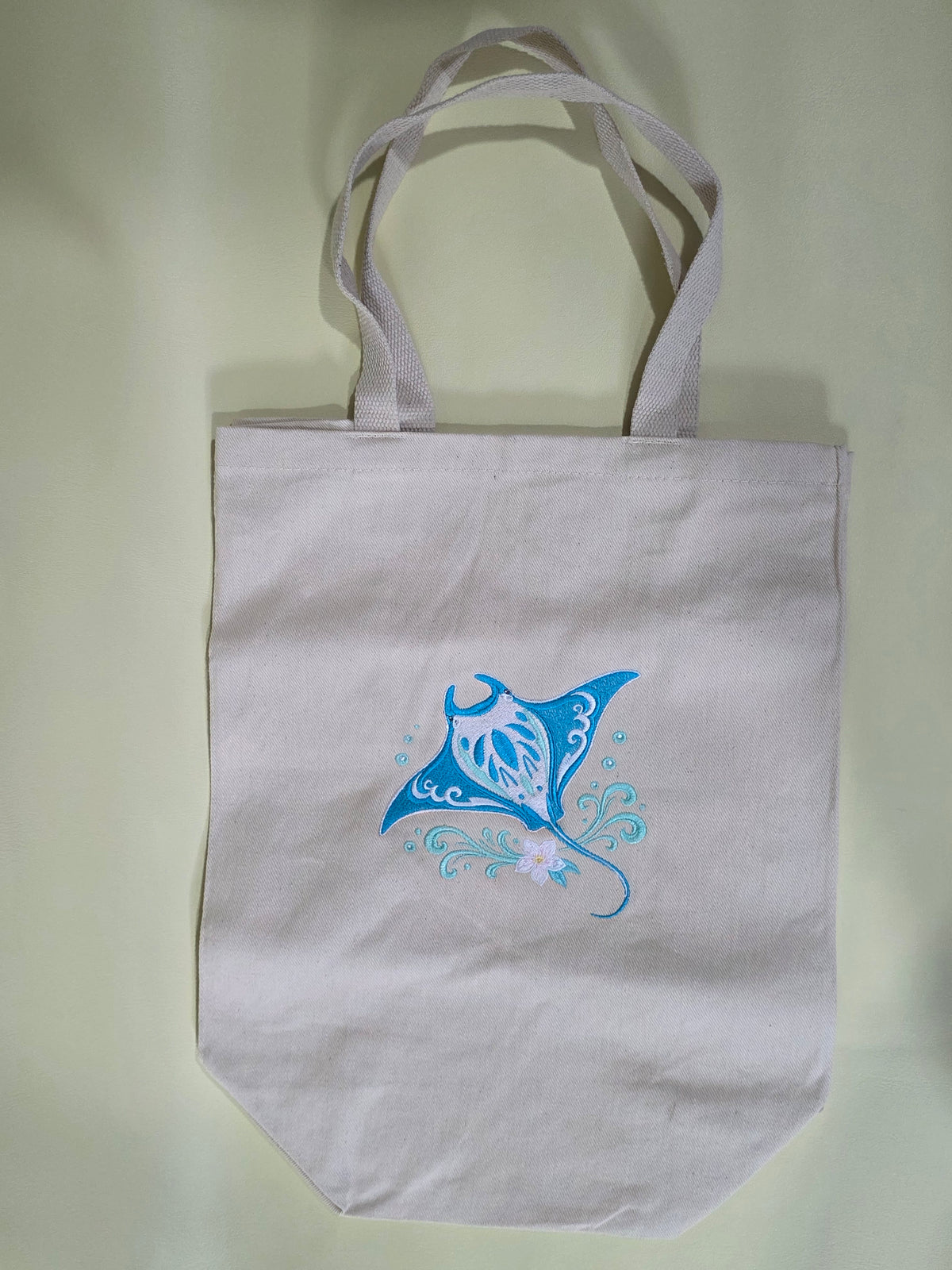 Manta Ray Tote Bags